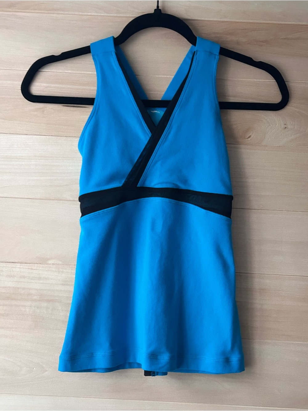 Size 4 Lululemon Deep V Athletic Tank Top turquoise black faux-wrap crossover